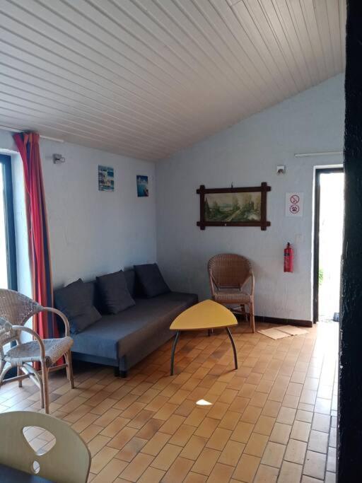 Le Repaire Des Renards Vallee De Rabais Virton Exterior foto