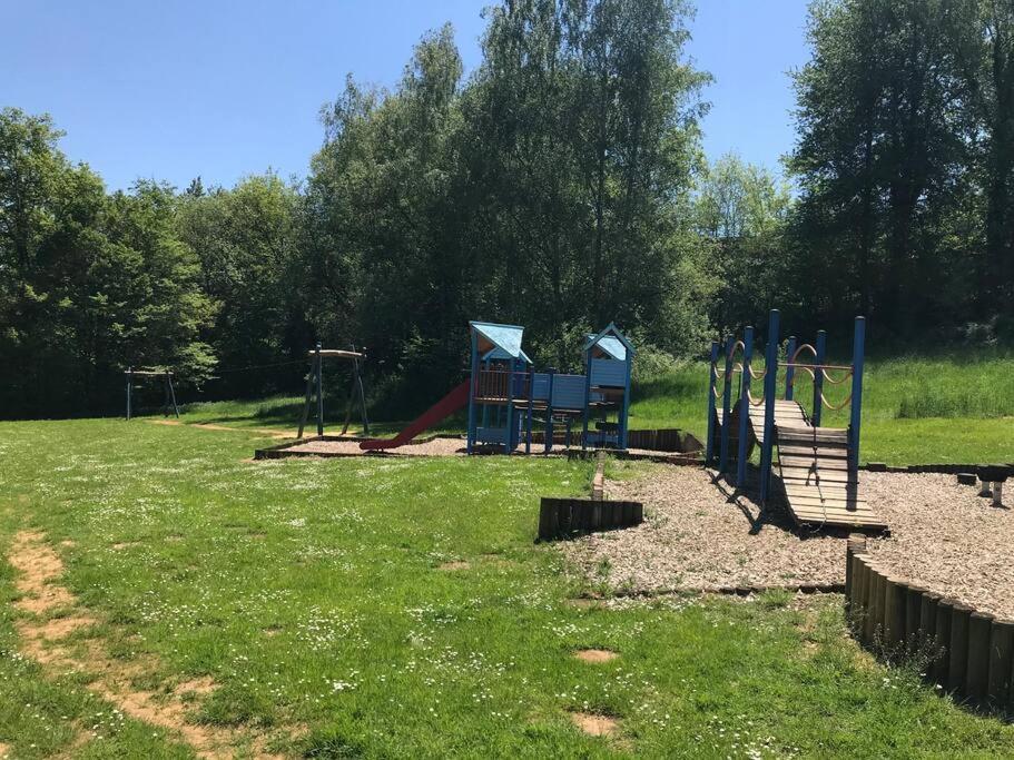 Le Repaire Des Renards Vallee De Rabais Virton Exterior foto