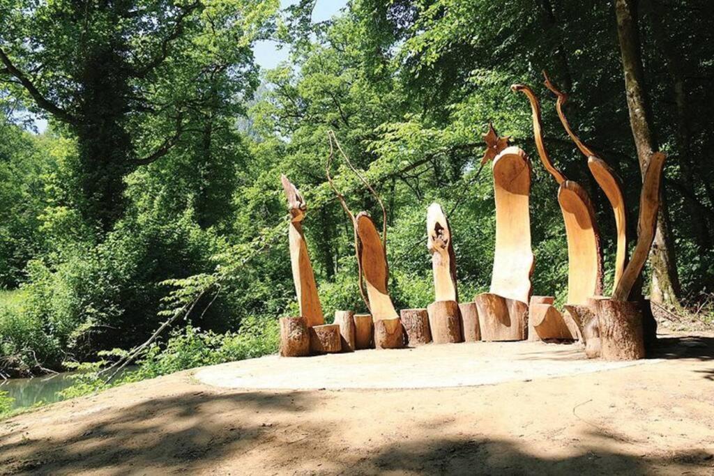 Le Repaire Des Renards Vallee De Rabais Virton Exterior foto