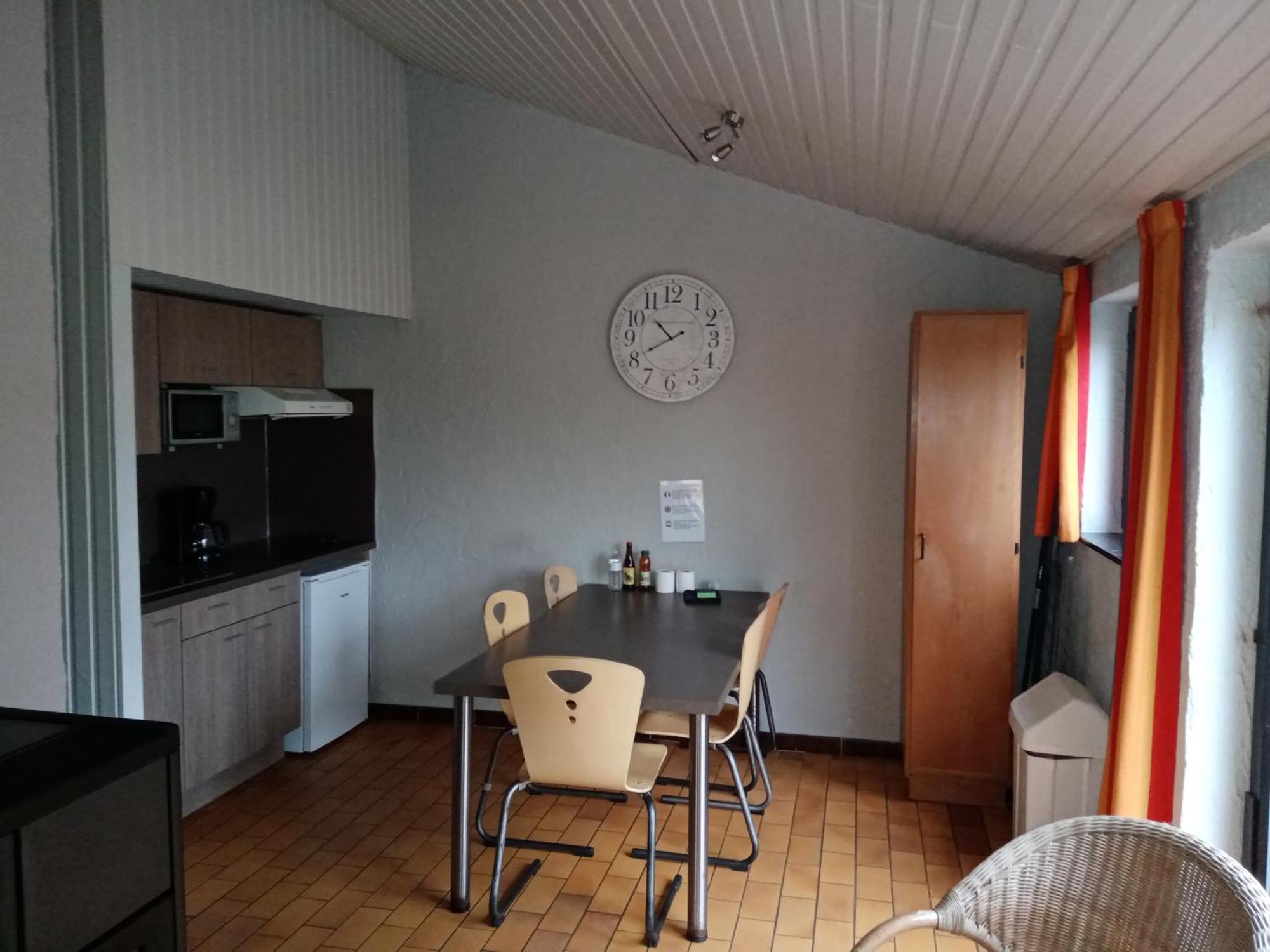 Le Repaire Des Renards Vallee De Rabais Virton Exterior foto